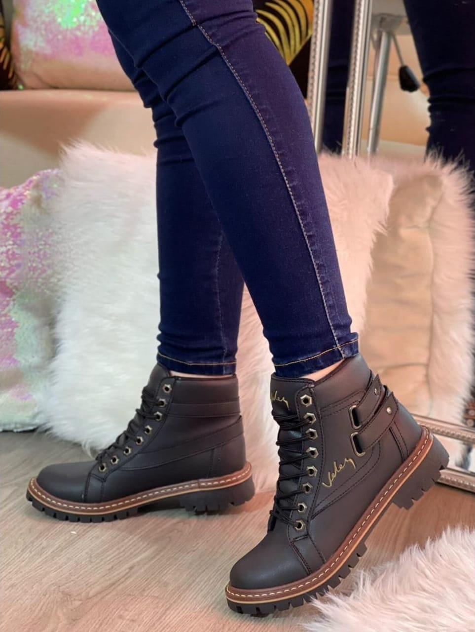 Bota Velez Mujer