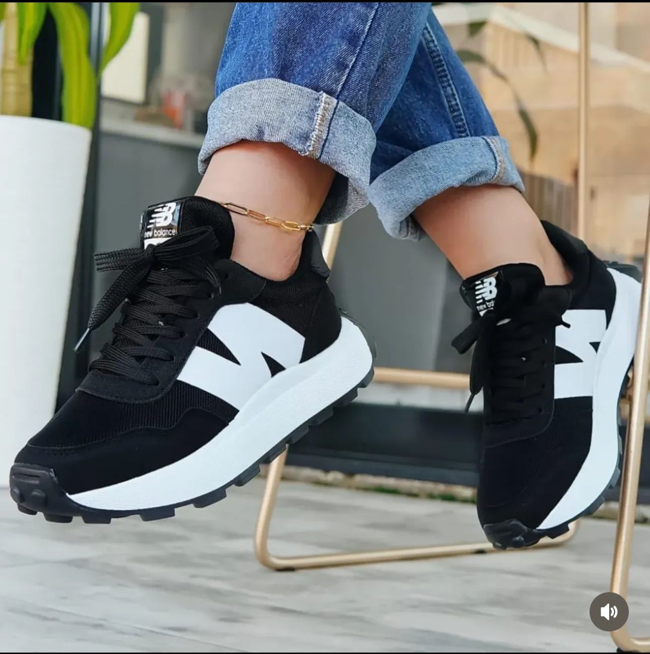 New Balance Dama 237