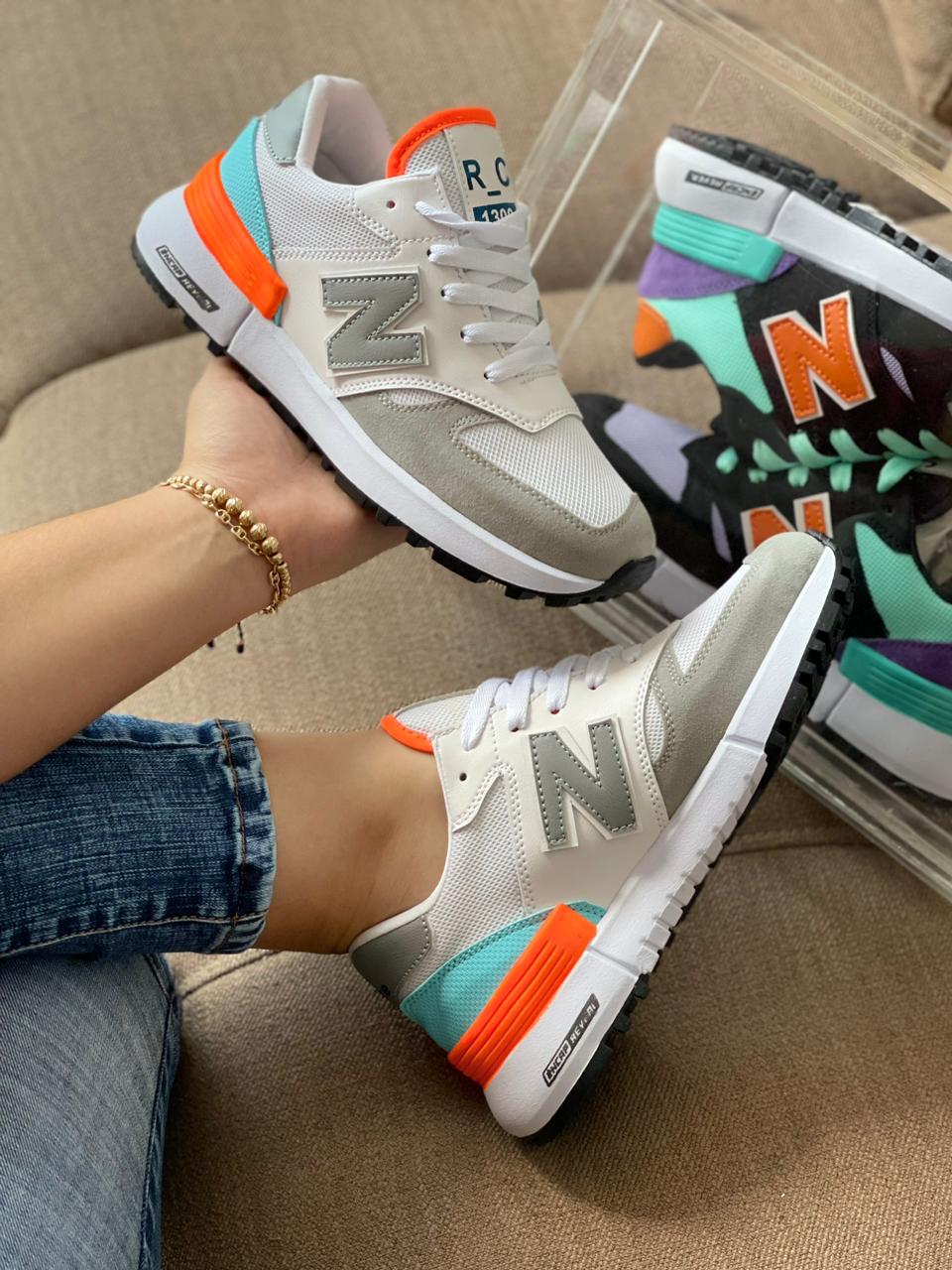 Tenis New Balance Dama Gris Naranja